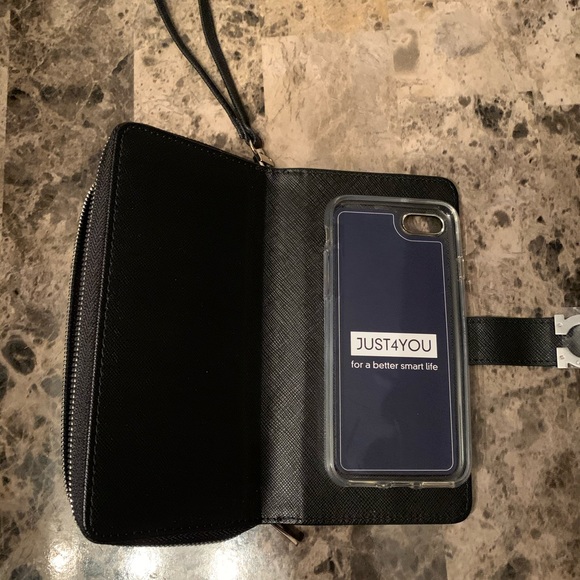 iPhone case/Wallet - Picture 4 of 5